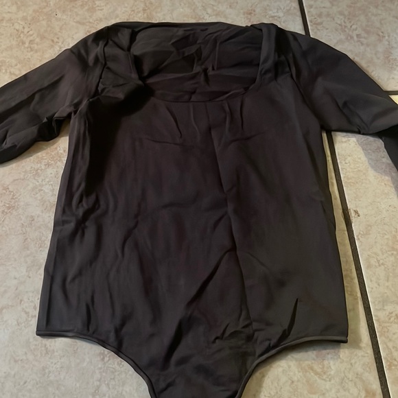 SKIMS Tops Skims Essentials Bodysuit In Amethyst Nwt Doesnt Come